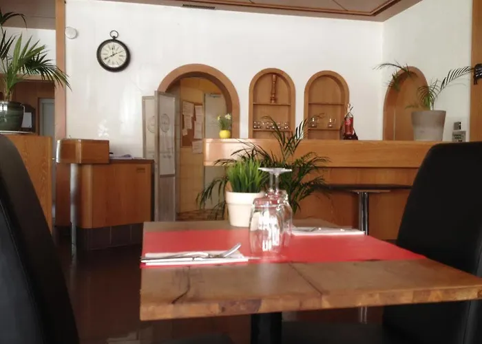 Отель Du Stand Martigny