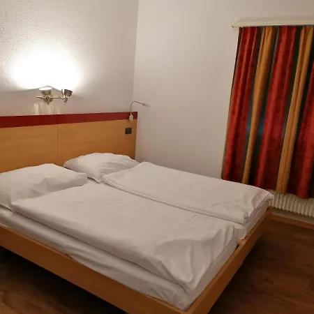 Du Stand 2* Martigny